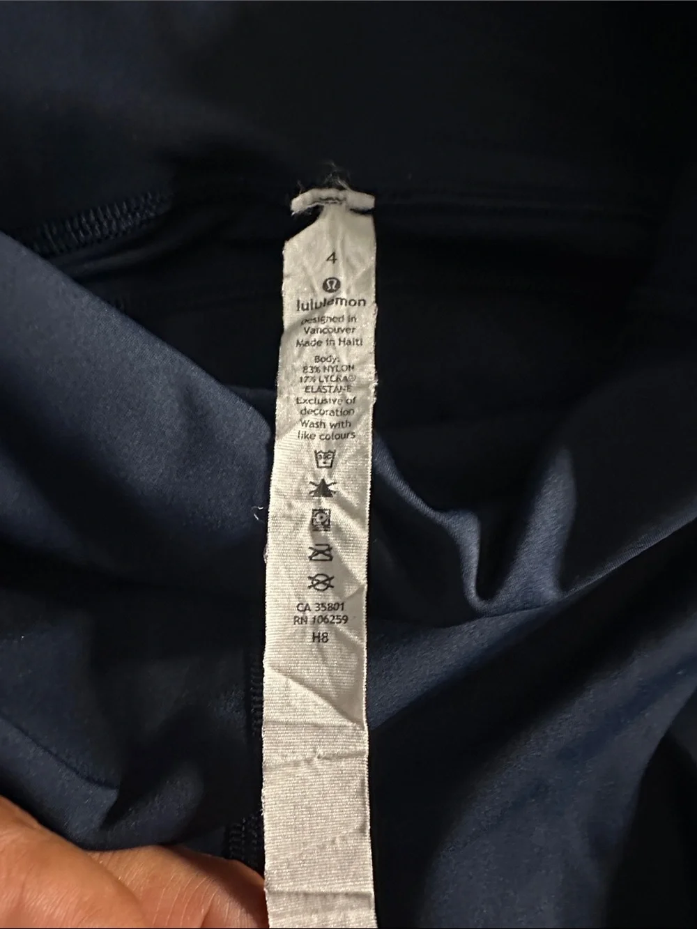 lululemon Navy High-Waist Performance Leggings, side pockets size 4